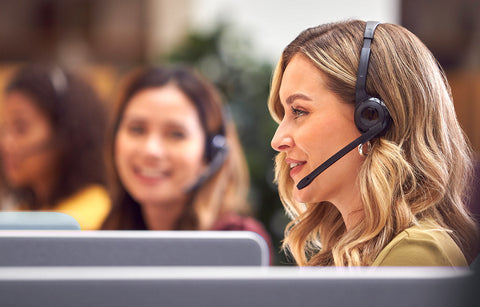 Professionnels du service client fournissant de l'assistance