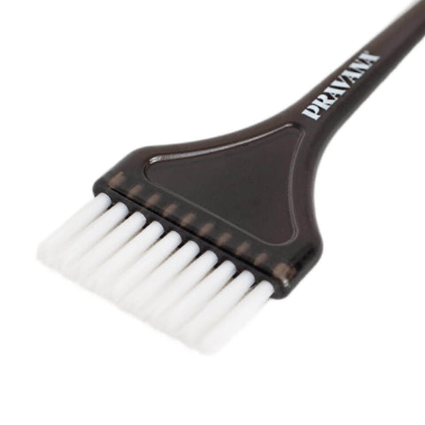 Pinceau à coloration professionnel Pravana, poils fins et longs pour application précise de la couleur capillaire.