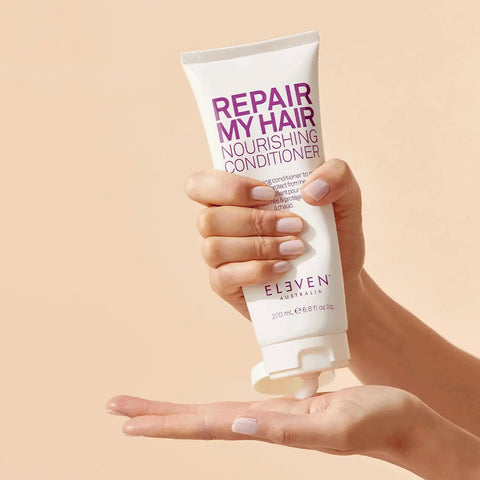 Revitalisant pour cheveux Eleven Australia Repair My Hair, texture crémeuse et hydratante pour réparer et renforcer les cheveux.