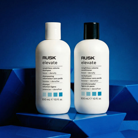 Revitalisant Rusk Volume Elevate pour cheveux, texture légère et volumisante, visible dans l'image.