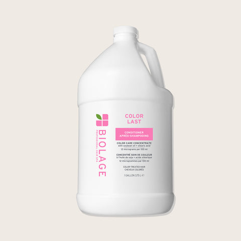 Revitalisant pour cheveux Color Last de Biolage, soin hydratant pour préserver la couleur des cheveux colorés.
