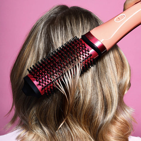 Styler à air chaud GHD Duet et étui édition limitée sunkissed peach, outil de coiffure avec design élégant et pratique.