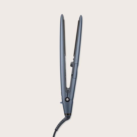 Fer plat Babylisspro Nano-Titane True Tension, outil professionnel pour lisser les cheveux avec technologie électromagnétique.