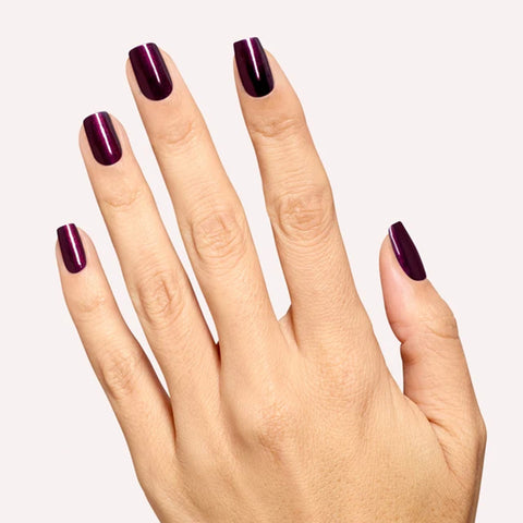 Vernis à ongles GELCOLOR OPI Every Month is Oktoberfest, finition brillante, application uniforme, couleur orange-brun.