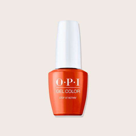 Verre avec vernis à ongles Gelcolor OPI "Stop at Nothin'" GCS036, finition brillante et soignée sur ongles.