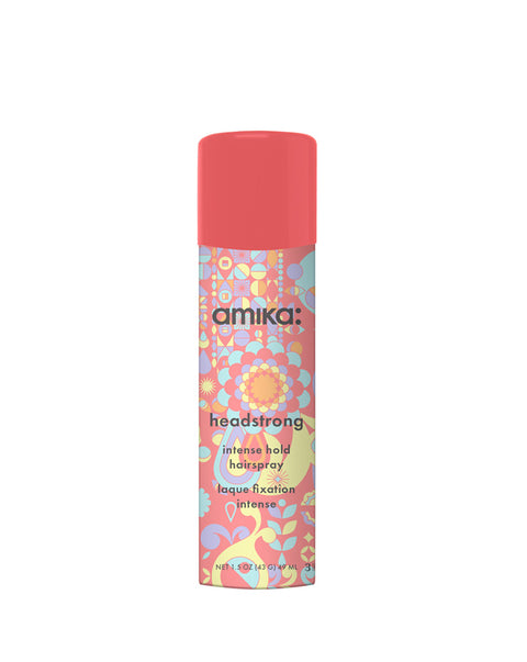 Lack fixe intense Amika Headstrong pour cheveux, vaporisateur en spray avec flacon noir et capuchon transparent.