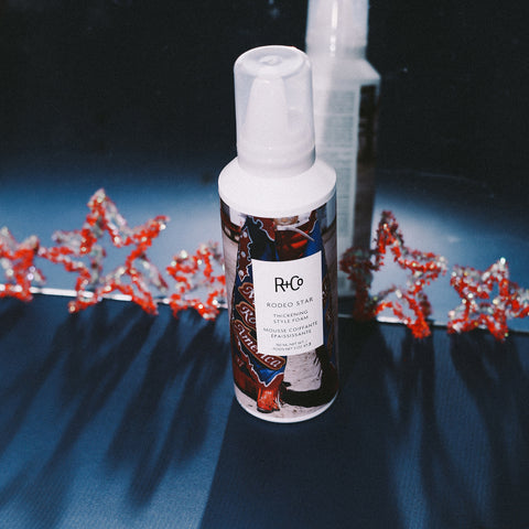 R+CO - Mousse épaississante Rodeo Star 146 ml