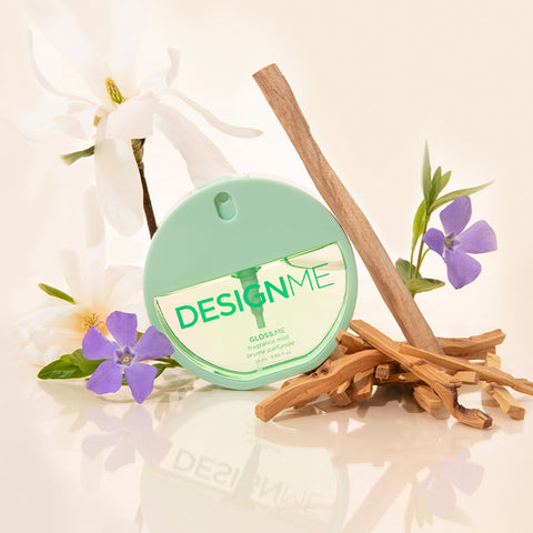 Brume pour cheveux et corps GLOSS.ME de Design.Me en flacon de 25ml, vaporisateur avec liquide transparent et design moderne