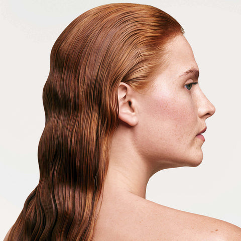 Shampooing color Last de Biolage pour cheveux, flacon élégant avec étiquette verte, idéal pour préserver la couleur des cheveux.
