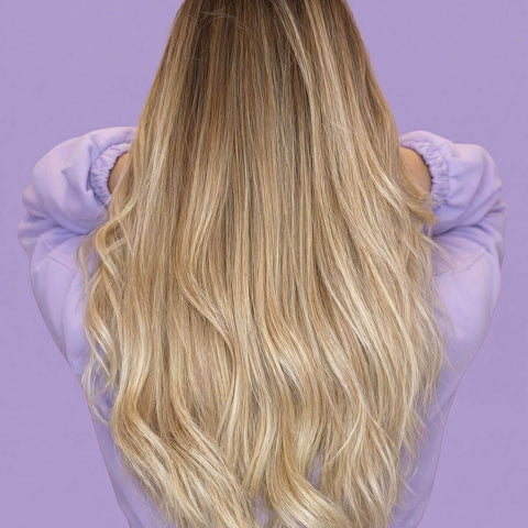 Shampooing neutralisant Stay Blonde de Professional By Fama, flacon de 300 ml pour cheveux blonds.