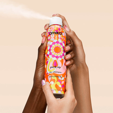 AMIKA – Perk Up Dry Shampoo