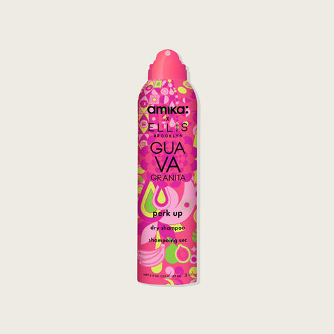 Shampooing sec Amika Perk up Guava Granita dans un flacon de 286 ml, édition limitée, pour cheveux propres et revitalisés.
