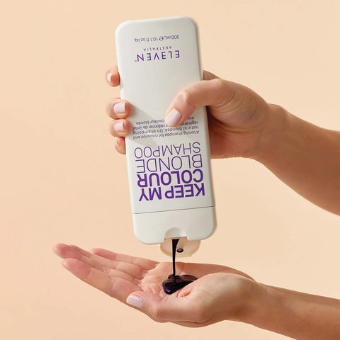 Shampooing neutralisant pour cheveux blonds Eleven Australia Keep My Colour Blonde, bouteille de 300 ml.