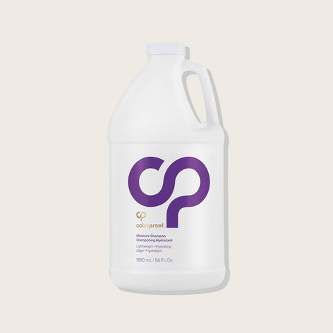 Shampooing hydratant Colorproof pour cheveux, bouteille blanche avec étiquette bleue et logo coloré.