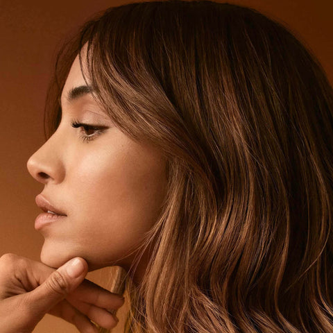 Shampoing Wella Professionals Ultimate Smooth pour cheveux, flacon de 250 ml, texture et soins pour cheveux lisses et brillants