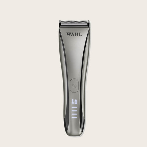 Tondeuse sans fil Wahl Artiva, outil de coiffure portable avec guide de coupe et poignée ergonomique, vue de face.