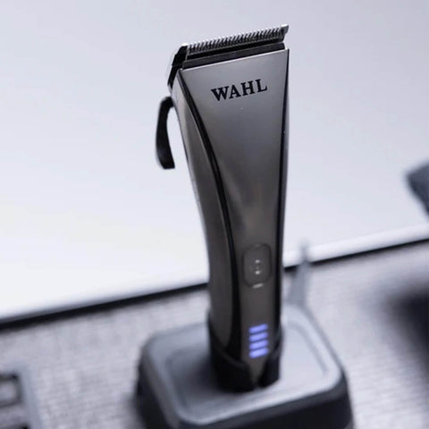 Tondeuse sans fil Wahl Artiva 3028894 avec lames en acier inoxydable et poignée ergonomique, outil de coupe capillaire.