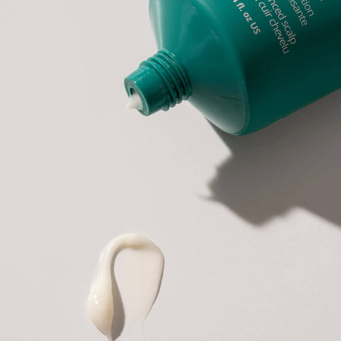 Masque apaisant pour cuir chevelu Pixie Woo, soin capillaire en pot de 130 ml avec texture relaxante.