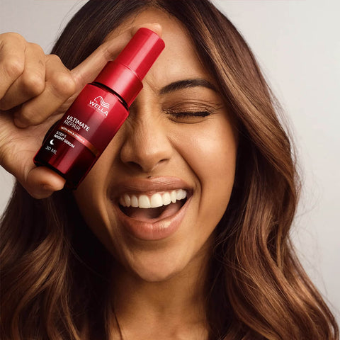 Sérum capillaire réparateur de nuit Wella Professionals Ultimate Repair, 30 ml, pour cheveux abîmés et fragilisés.