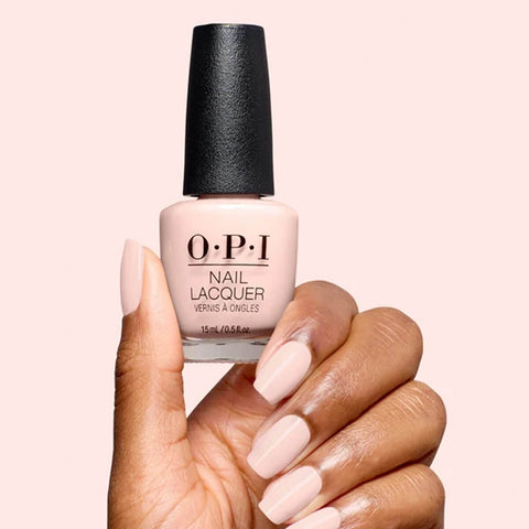 Vernis à ongles OPI Mod About You Pastel, couleur pastel rose, dans un flacon de beauté pour ongles.