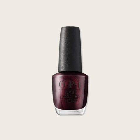Vernis à ongles OPI Every Month is Oktoberfest, couleur marron foncé, finition brillante, pour beauté des ongles.
