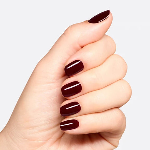 Vernis à ongles OPI Vampire State Building, couleur rouge foncé, brillant, dans un flacon élégant, pour beauté des ongles.
