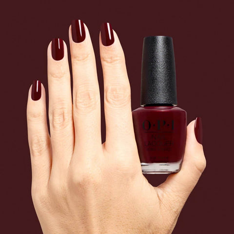 Vernis à ongles OPI Vampire State Building, couleur rouge foncé, application lisse sur ongles, dans un flacon élégant.