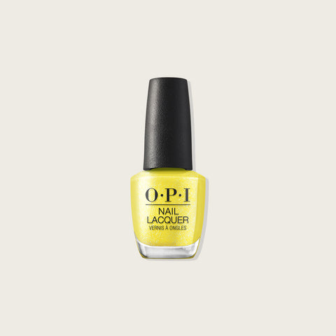 Vernis à ongles OPI Paintin on Sunshine, couleur jaune vif, pinceau appliqué sur ongle, pour beauté des ongles.