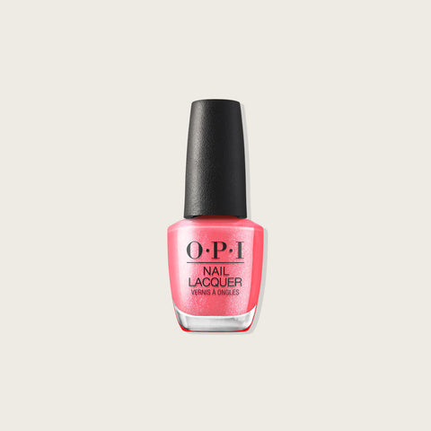 Vernis à ongles OPI If U Like Pinka Coladas, teinte rose vif pour la beauté des ongles, présenté dans un flacon élégant.