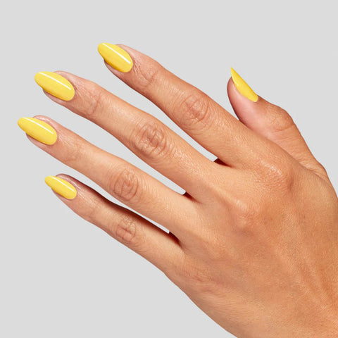 Polish à ongles OPI Infinite Keep Up Buttercup, finition brillante, dans un flacon élégant, pour une manucure parfaite.