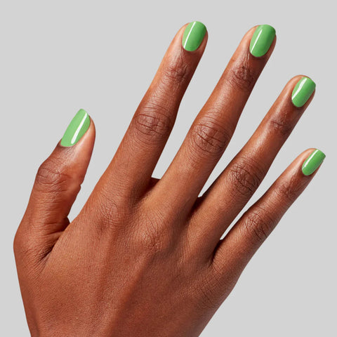 Vernis à ongles vert jelly OPI Infinite Jelly Green with Envy, finition brillante, dans le flacon.