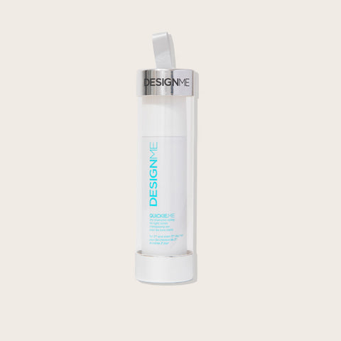 Shampooing sec pâles DESIGN.ME Quickie.Me pour cheveux, flacon de 96 ml, application en spray pour rafraîchir les cheveux.