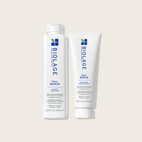 Shampooing et après-shampooing Biolage Duo Full Rescue pour cheveux, 400 ml et 236 ml, bouteilles avec étiquettes vertes.