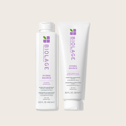 Shampooing et traitement Duo Hydrasource Biolage pour cheveux, flacon de 400 ml avec bouteille et bouchon.