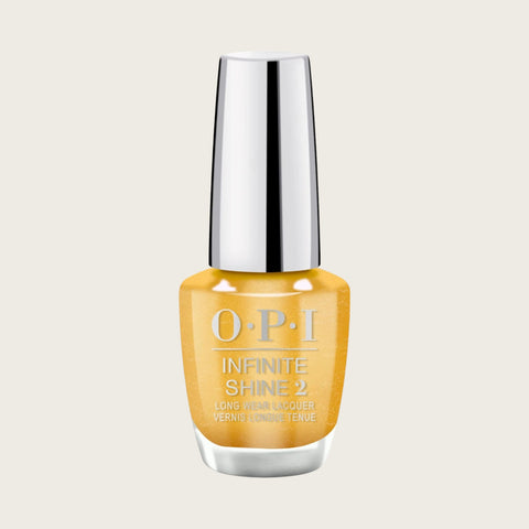Nail beauty OPI Infinite The Leo-Nly One avec ongles peints en couleur beige clair, vue de près.